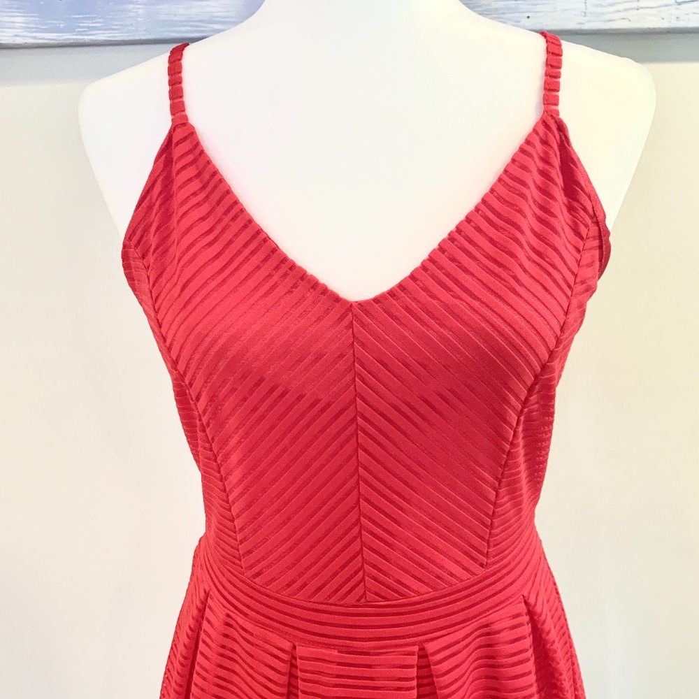 Red Sleeveless Sheer Layered Dress - Picture 5 of 7